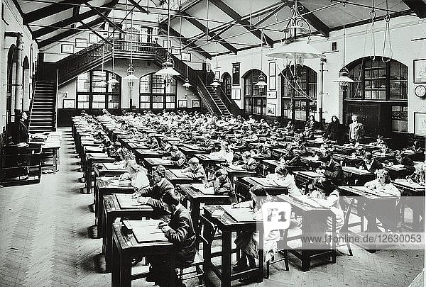 Sitzende Prüfungen  Crawford Street School  Camberwell  London  1906. Künstler: Unbekannt.