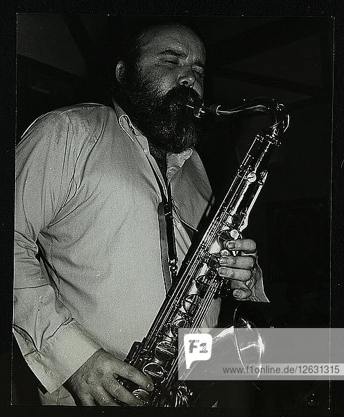 Der Saxophonist Don Weller spielt am 28. Oktober 1980 im The Bell  Codicote  Hertfordshire. Künstler: Denis Williams