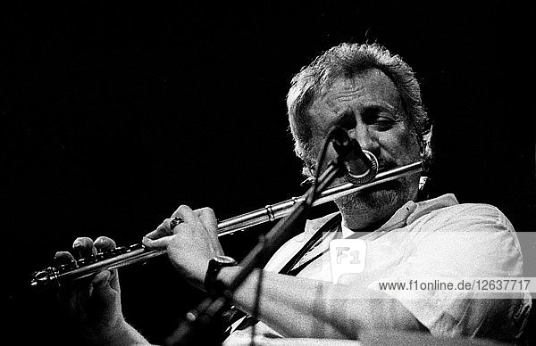 Ronnie Cuber  Brecon Jazz Festival  Brecon  Powys  Wales  2003. Künstler: Brian OConnor.