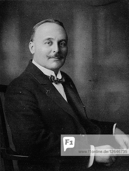 Mr. Harold W. Bromhead  um 1917  (1917). Künstler: Unbekannt.