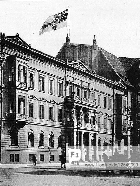 Das deutsche Admiralitätsgebäude  Berlin  1915. Künstler: Unbekannt.