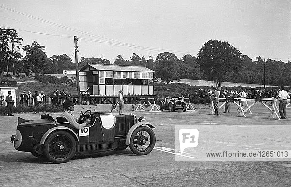 847 cc MG M-type cars at the JCC Members Day  Brooklands  5 July 1930. Artist: Bill Brunell.