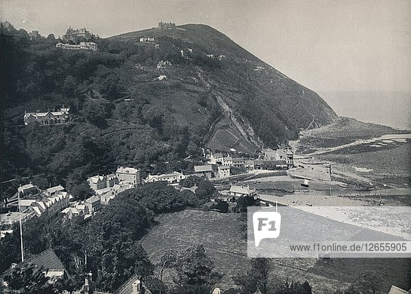 Lynmouth - The Hill  mit Blick auf Lynton darüber  1895. Künstler: Unbekannt.
