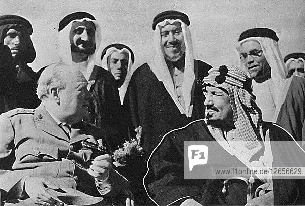 Neben anderen Herrschern des Nahen Ostens: König Ibn Saud von Saudi-Arabien  1945. Künstler: Unbekannt.