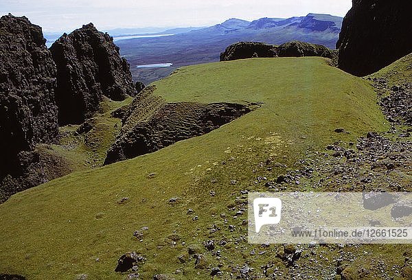 Der Tisch  Quirang  Isle of Skye  Schottland  20. Jahrhundert. Künstler: CM Dixon.