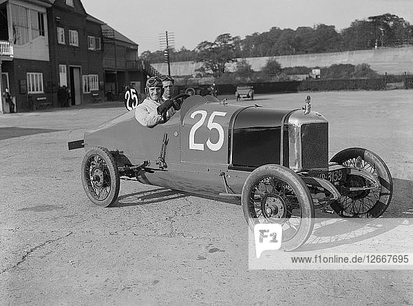 Hillman von G Bedford  JCC 200-Meilen-Rennen  Brooklands  1921. Künstler: Bill Brunell.