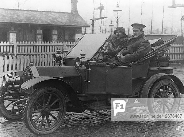 1912 Belsize 10-12 hp Künstler: Unbekannt.