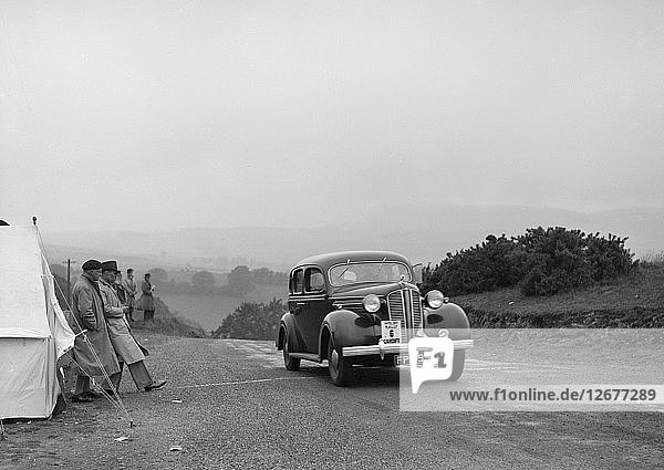 Dodge-Limousine von AT Morse  die an der South Wales Auto Club Welsh Rallye teilnimmt  1937 Künstler: Bill Brunell.