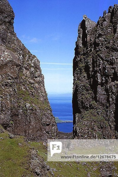 Basaltfelsen in Quirang  Isle fo Skye  Schottland  20. Jahrhundert. Künstler: CM Dixon.