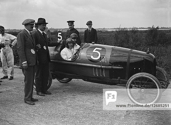 Peugeot von Percy Topping beim JCC 200-Meilen-Rennen  Brooklands  Surrey  1921. Künstler: Bill Brunell.