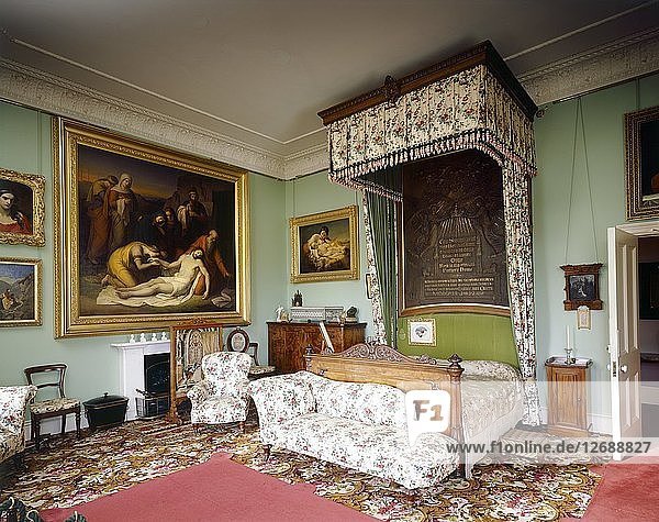 Queen Victorias Schlafzimmer  Osborne House  ca. 1990-2010. Künstler: Nigel Corrie.