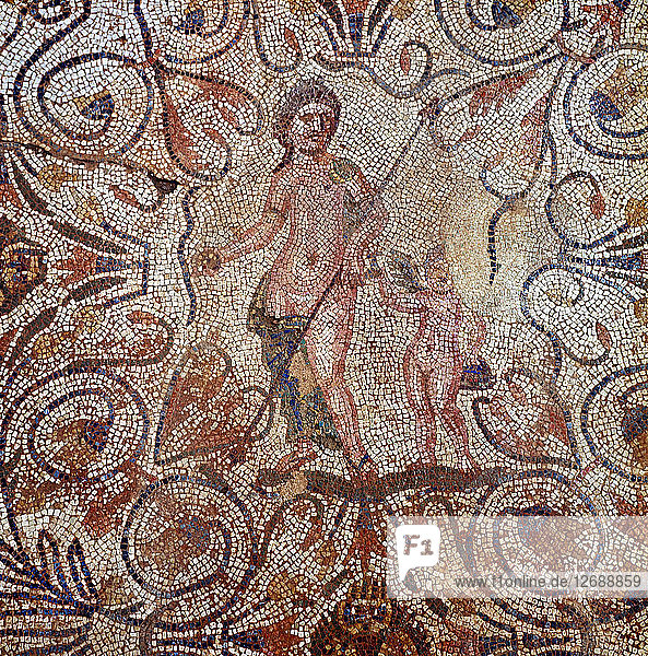 Mosaik  Detail des Mosaiks in einem Raum des römischen Hauses im Amphitheater von Merida.