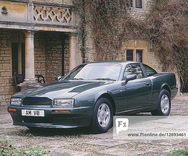 1992 Aston Martin Virage V8 Künstler: Unbekannt.