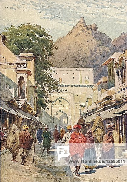 Die Hauptstraße von Alwar  um 1880 (1905). Künstler: Alexander Henry Hallam Murray.