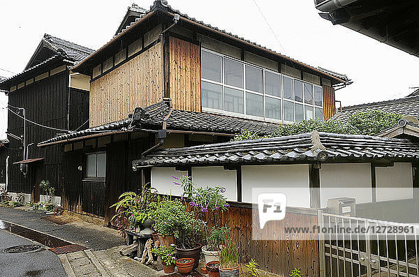 Japan  Naoshima  alte restaurierte Häuser der Benesse Art Site