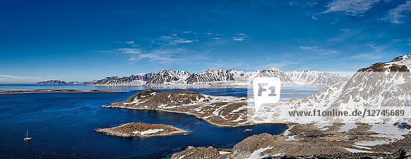 Landschaft bei Virgohamna  Svalbard  Norwegen  Europa