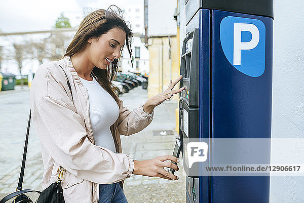 Spain  Parking meter  paying with smartphone