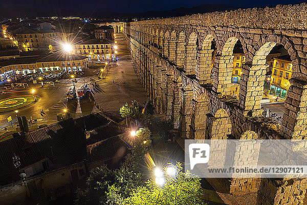 Spain  Castile and Leon  Segovia  Aqueduct at night