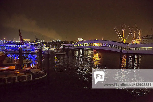 Germany  Hamburg  Hamburg harbour at night