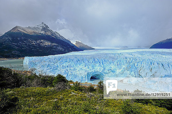 Blick auf den Perito-Moreno-Gletscher  Los Glaciares-Nationalpark  El Calafate  Provinz Santa Cruz  Argentinien