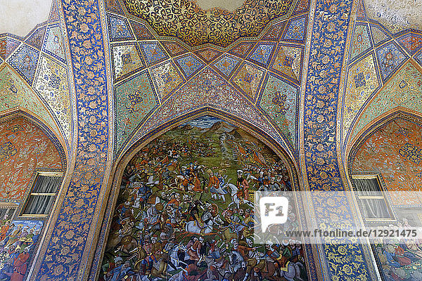 Fresko des Bankettsaals  Chehel-Sotoun-Palast (Vierzig Säulen)  Isfahan  Iran  Naher Osten