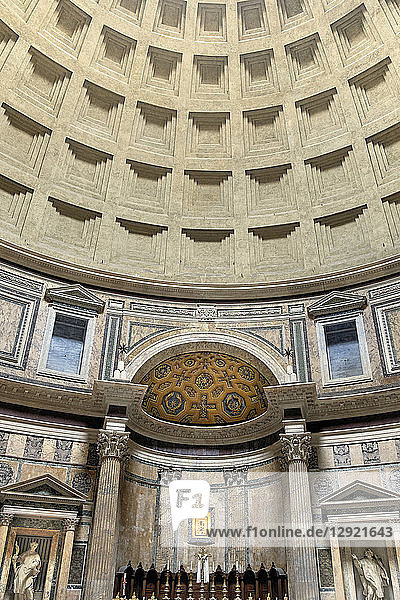Das Innere der römischen Pantheonkirche  UNESCO-Weltkulturerbe  Rom  Latium  Italien