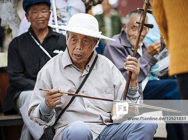 Lokale Musiker  Jianshui  Provinz Yunnan  China