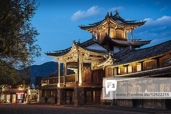 Der Drei-Terrassen-Pavillon  Shaxi  Provinz Yunnan  China