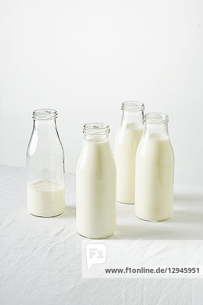 Milch in Flaschen