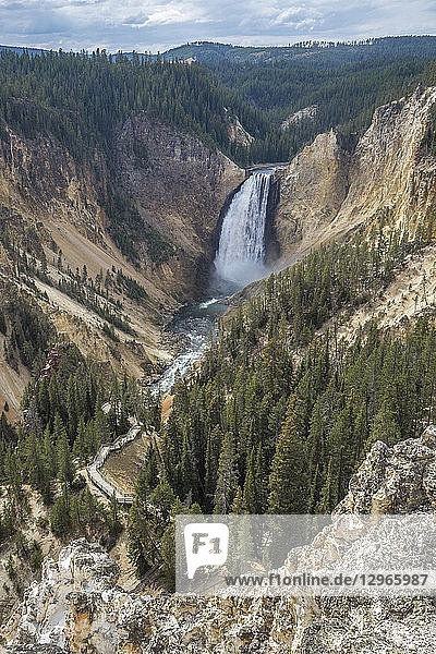 USA  Wyoming  Grand Canyon of the Yellowstone  untere Wasserfälle  Yellowstone-Nationalpark  UNESCO-Welterbeliste