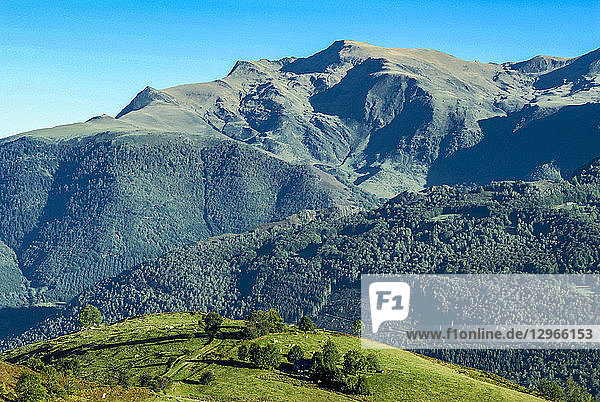 Frankreich  Pyrenäen-Nationalpark  Region Okzitanien  Val d'Azun  Ouzoum-Tal bei Arbeost