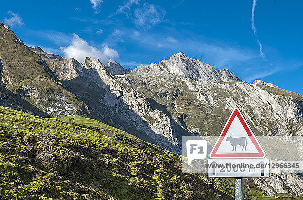 Frankreich  Nationalpark Pyrenäen  Pyrenees Atlantiques  Col de l'Aubisque (Bergpass) zwischen dem Val d'Azun und dem Vallee d'Ossau