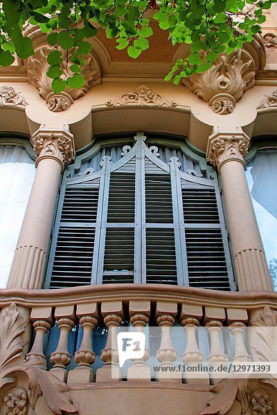 Window  Enric Llorens de Grau House  Eixample district  Barcelona  Catalonia  Spain