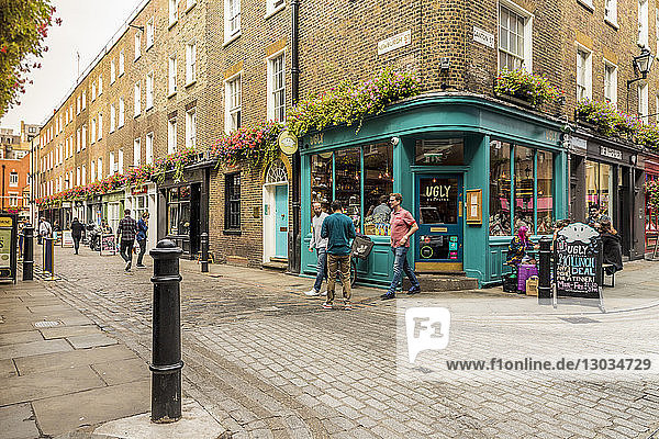 Eine typische Straße im Newburgh Quarter in Soho  London  England  Vereinigtes Königreich