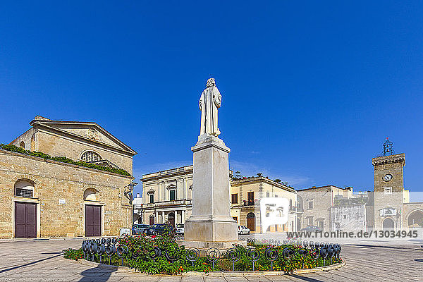 Piazza San Vincenzo  Ugento  Apulien  Italien