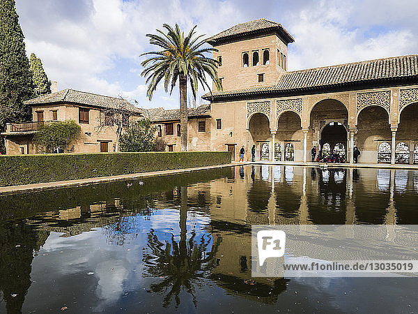 Ansicht des Palacio del Portal  Alhambra  UNESCO-Weltkulturerbe  Granada  Andalusien  Spanien
