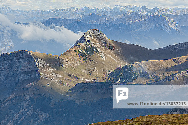 Landschaft mit Blick vom Rosenbaden  breiter Grat unterhalb der Chaserrug im Kanton St.â€ Gallen  Schweiz