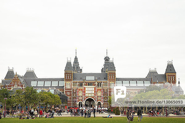 Rijksmuseum gegen klaren Himmel
