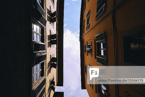 Blick von unten auf Wohnhäuser  Florenz  Toskana  Italien