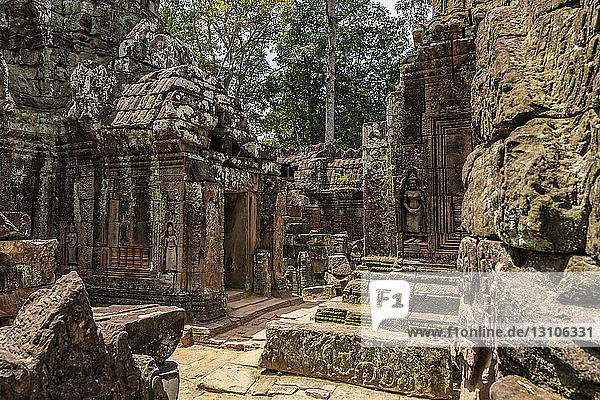 Steinportikus gegenüber dem Tempel im Innenhof  Ta Som  Angkor Wat; Siem Reap  Provinz Siem Reap  Kambodscha