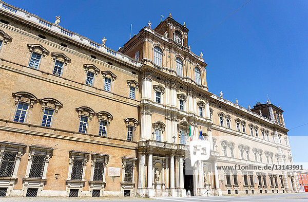 Italien  Emilia Romagna  Modena  Piazza Roma  Ducal Palace