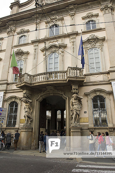 Europa Italien  Lombardei  Mailand  Palazzo Litta ist ein historisches Gebäude am Corso Magenta  ein wichtiges Beispiel barocker Architektur.