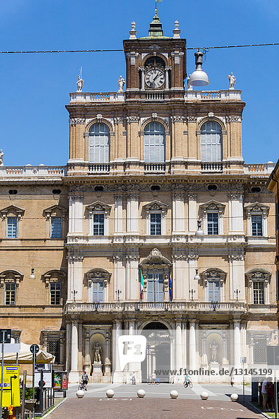 Italien  Emilia Romagna  Modena  Piazza Roma  Ducal Palace
