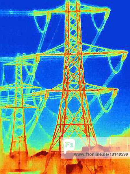 Wärmebild von Strommasten