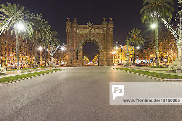 Arc de Triomf bei Nacht  Barcelona  Katalonien  Spanien