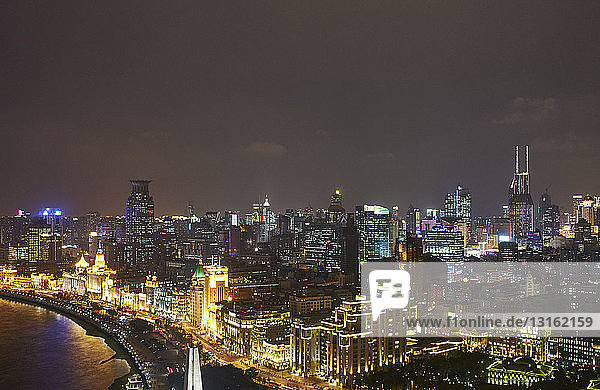 Der Bund bei Nacht  Shanghai  China