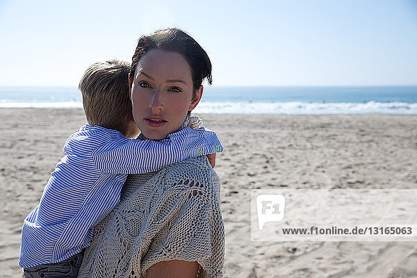 Mutter mit Sohn,  Newport Beach,  Kalifornien,  USA