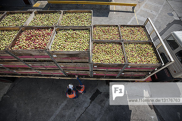 Lastwagen zum Transport von Äpfeln