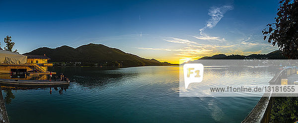 Austria  Upper Austria  Salzkammergut  Lake Fuschlsee at sunset