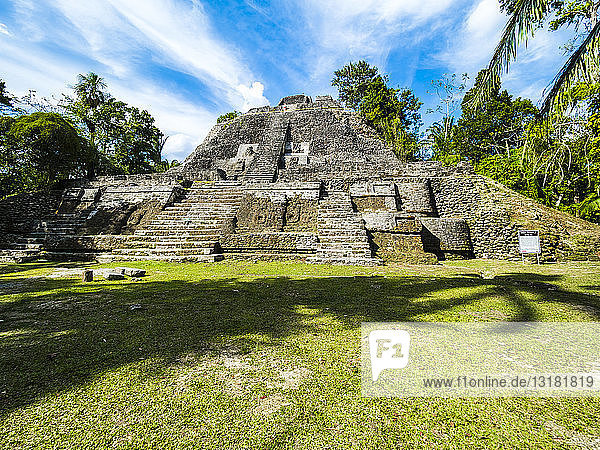 Zentralamerika  Belize  Halbinsel Yucatan  Neuer Fluss  Lamanai  Maya-Ruine  Hoher Tempel